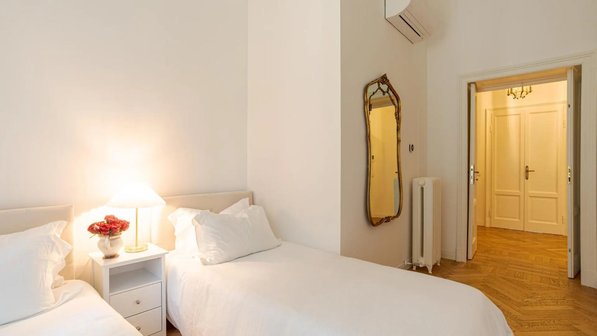 Apartment Appartamento Reggenza Como